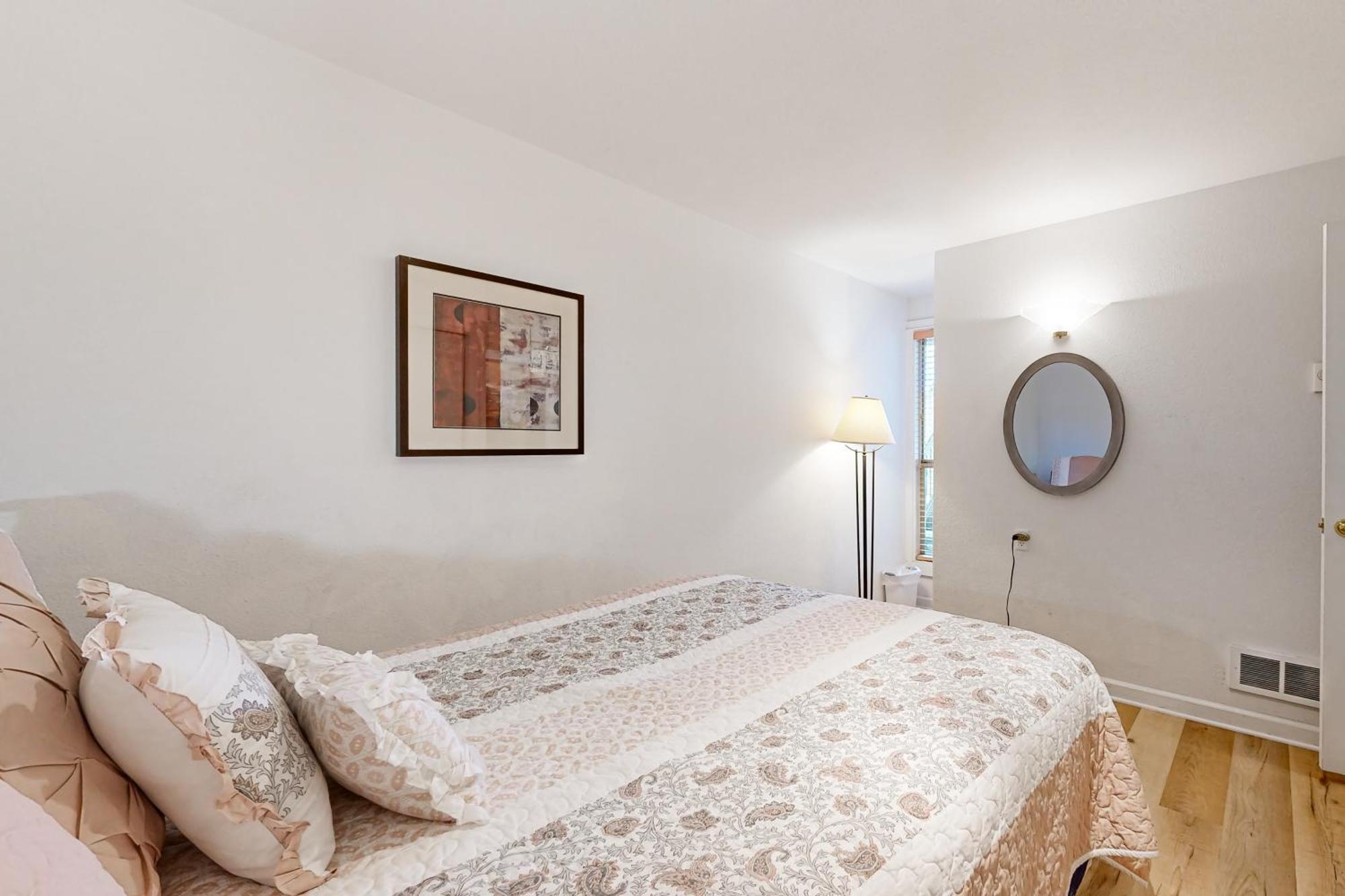1 Abbot House Apartment Сънривър Екстериор снимка